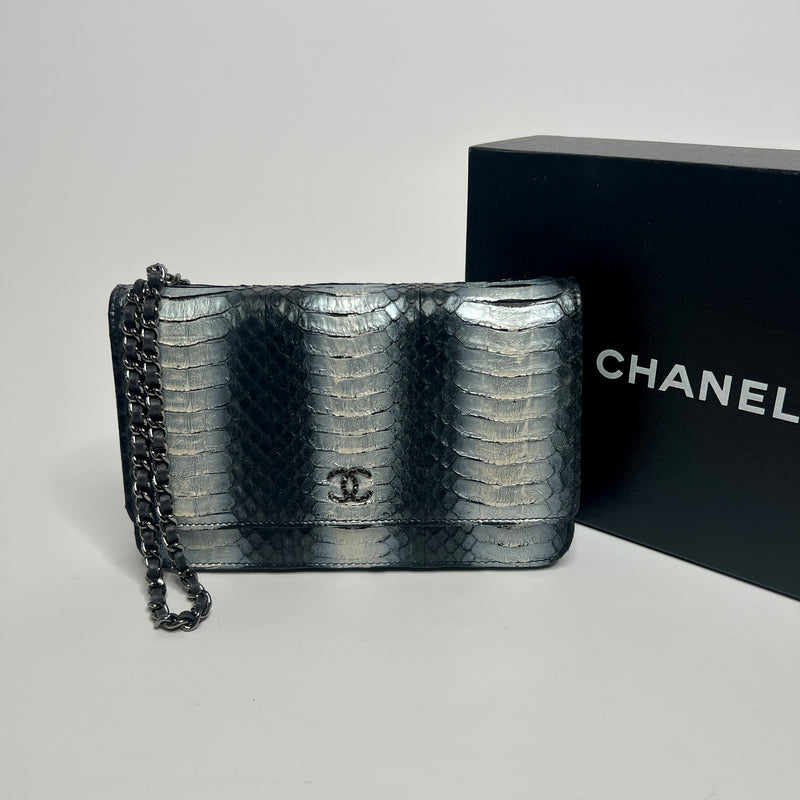 Chanel  Metallic Python Wallet On Chain