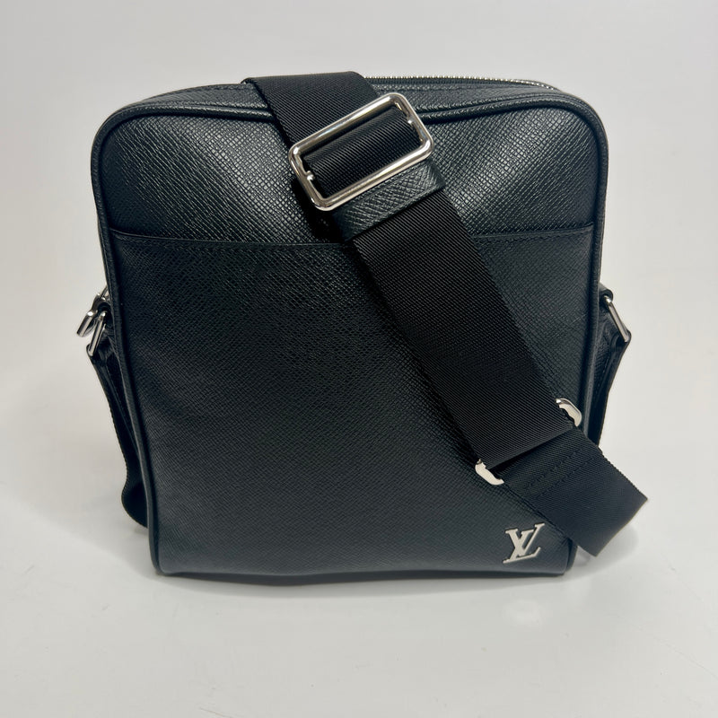 Louis Vuitton Messenger Bag
