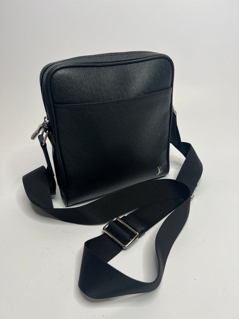 Louis Vuitton Messenger Bag