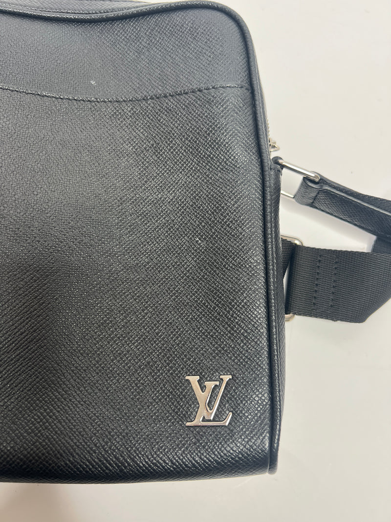 Louis Vuitton Messenger Bag