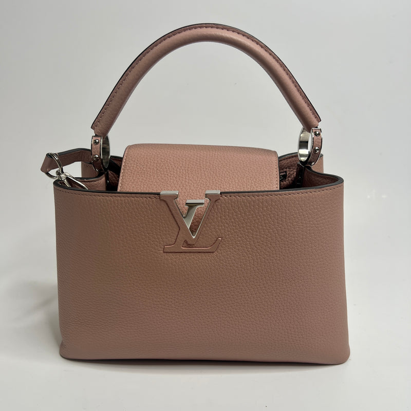 Louis Vuitton Capucines MM Bag In Magnolia Taurillion Leather