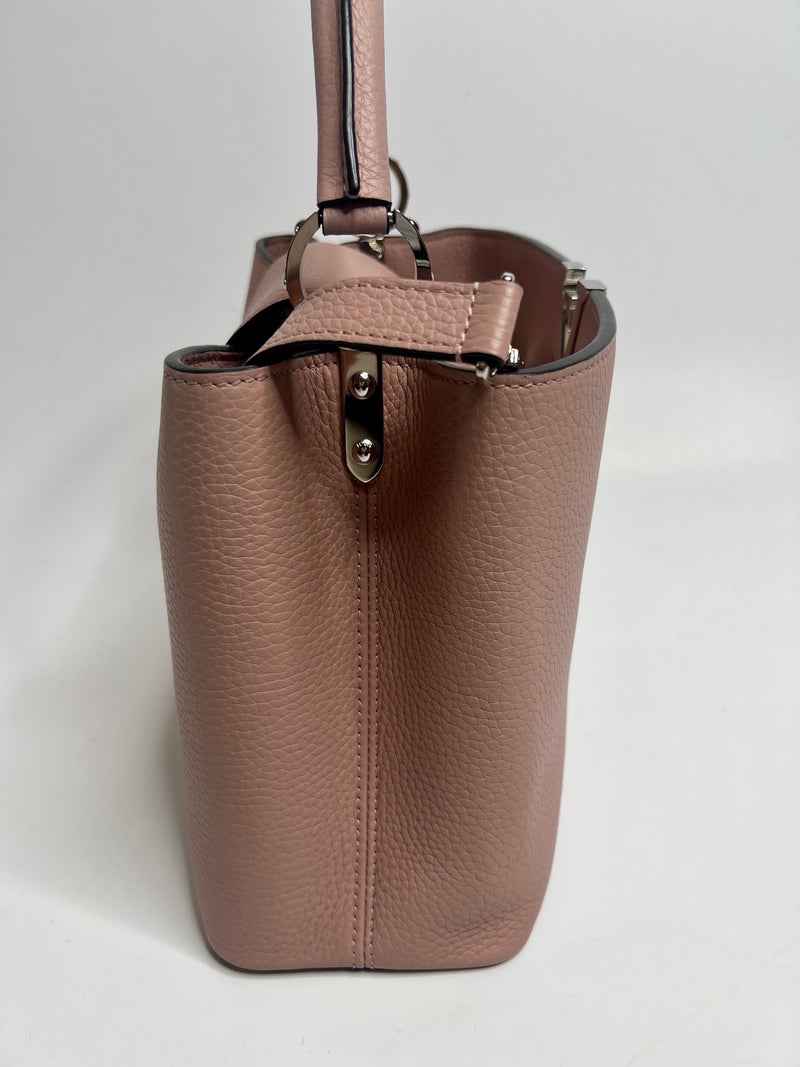 Louis Vuitton Capucines MM Bag In Magnolia Taurillion Leather