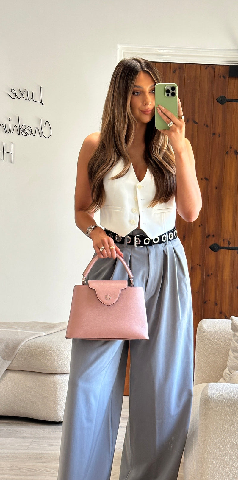 Louis Vuitton Capucines MM Bag In Magnolia Taurillion Leather