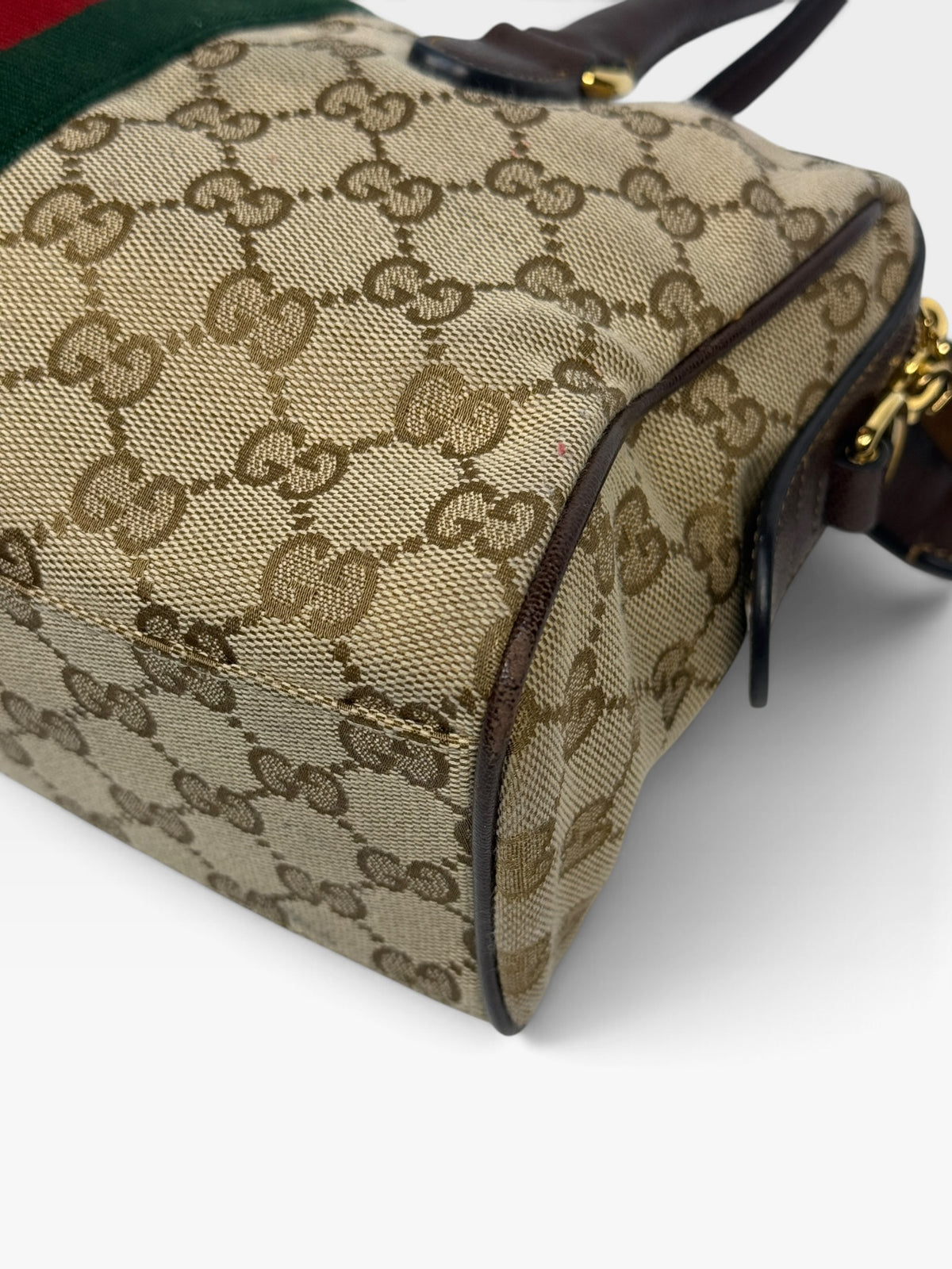 Gucci Horsebit Shoulder Bag In Beige Canvas With Gold Hardware. 100% authentic and pre loved in excellent condition. 