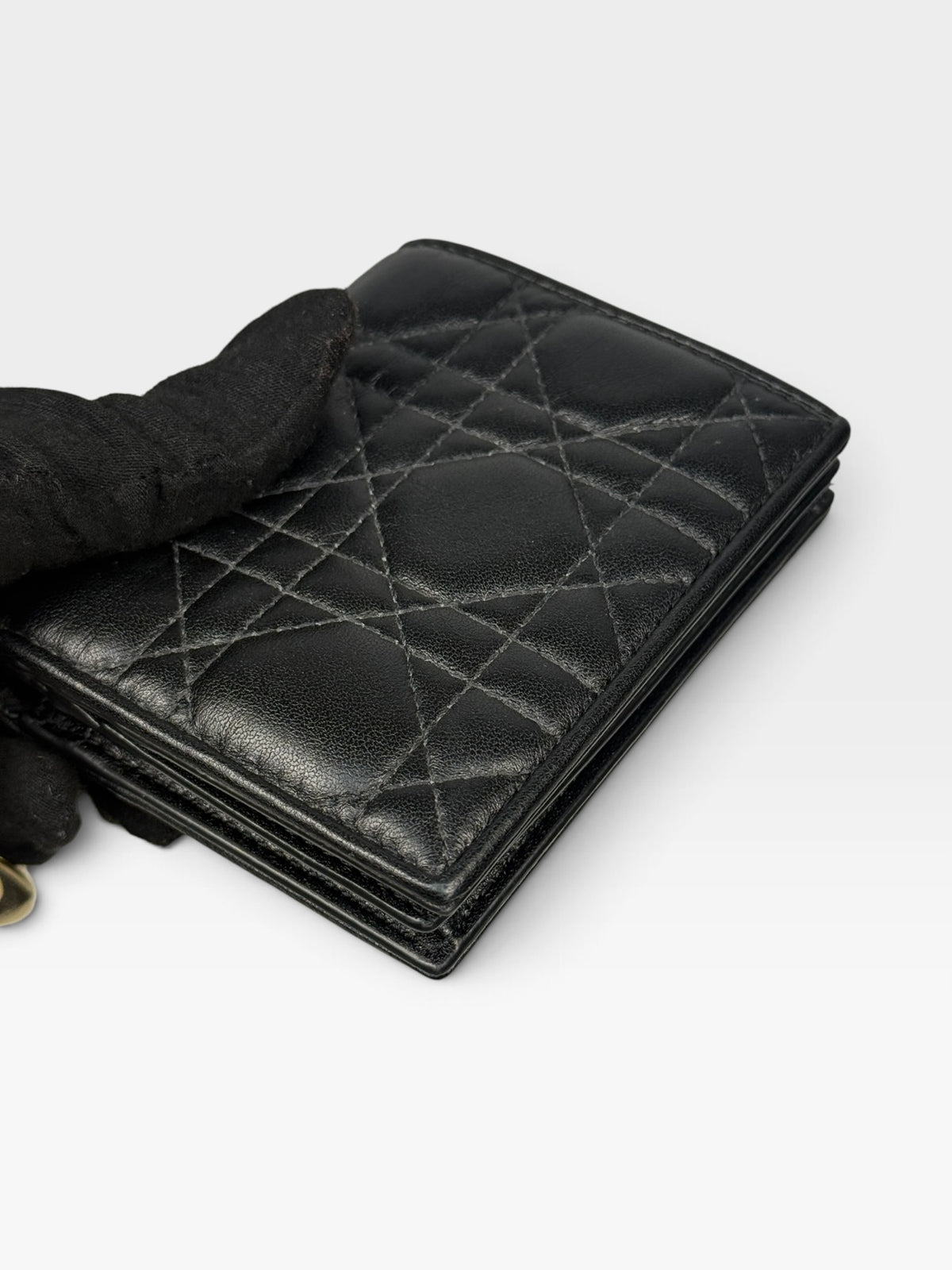 Christian Dior Mini Lady Gardenia Wallet. 100% authentic and pre loved in excellent condition. 
