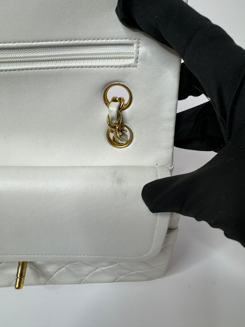 Chanel Vintage Classic Flap In White Lambskin