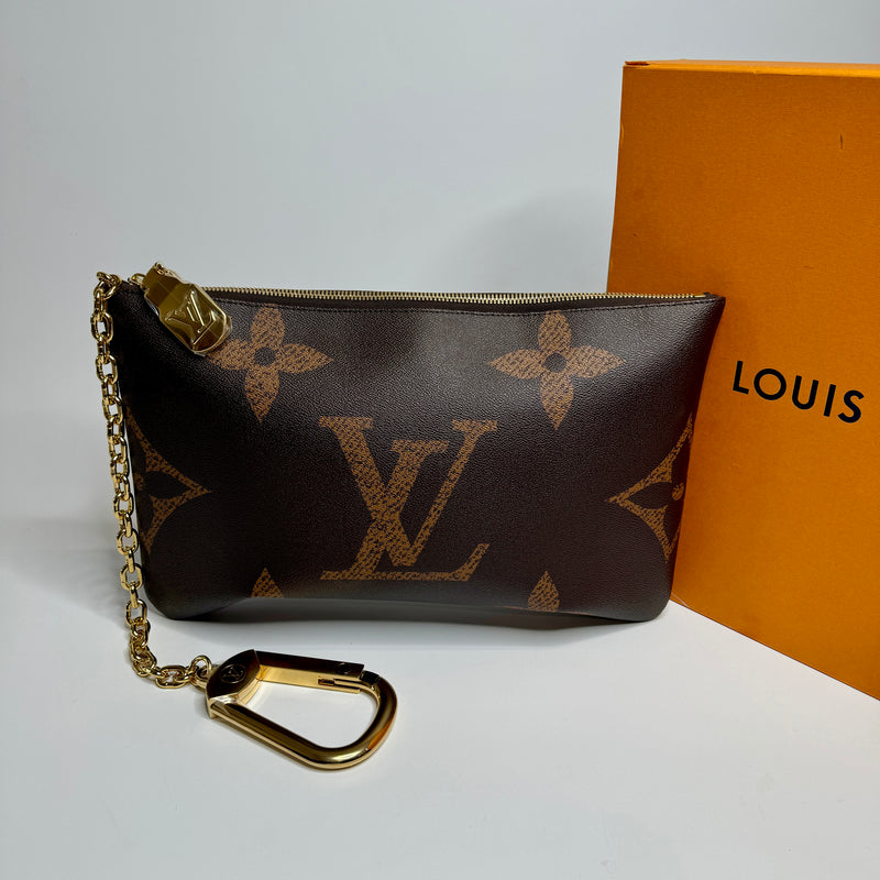 Louis Vuitton Pochette Cles XL