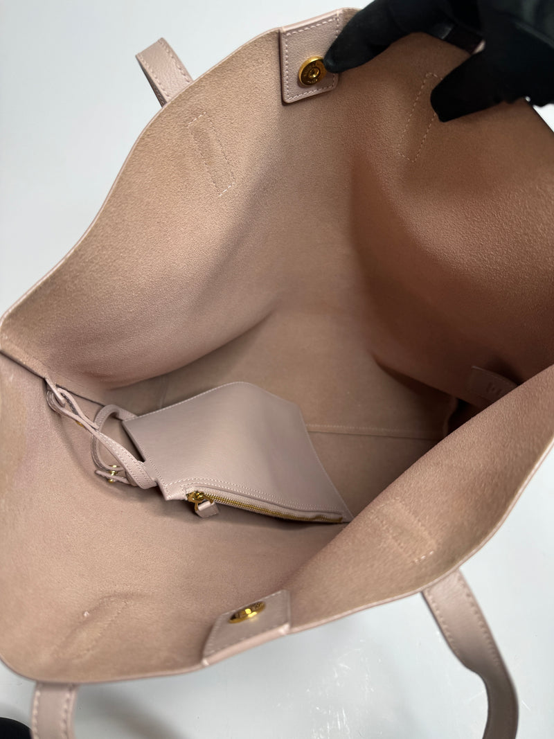 Saint Laurent E/W Leather Tote Bag