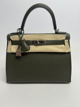 Hermès Kelly 28 II Retourne In Veau Epsom Leather With Palladium Hardware