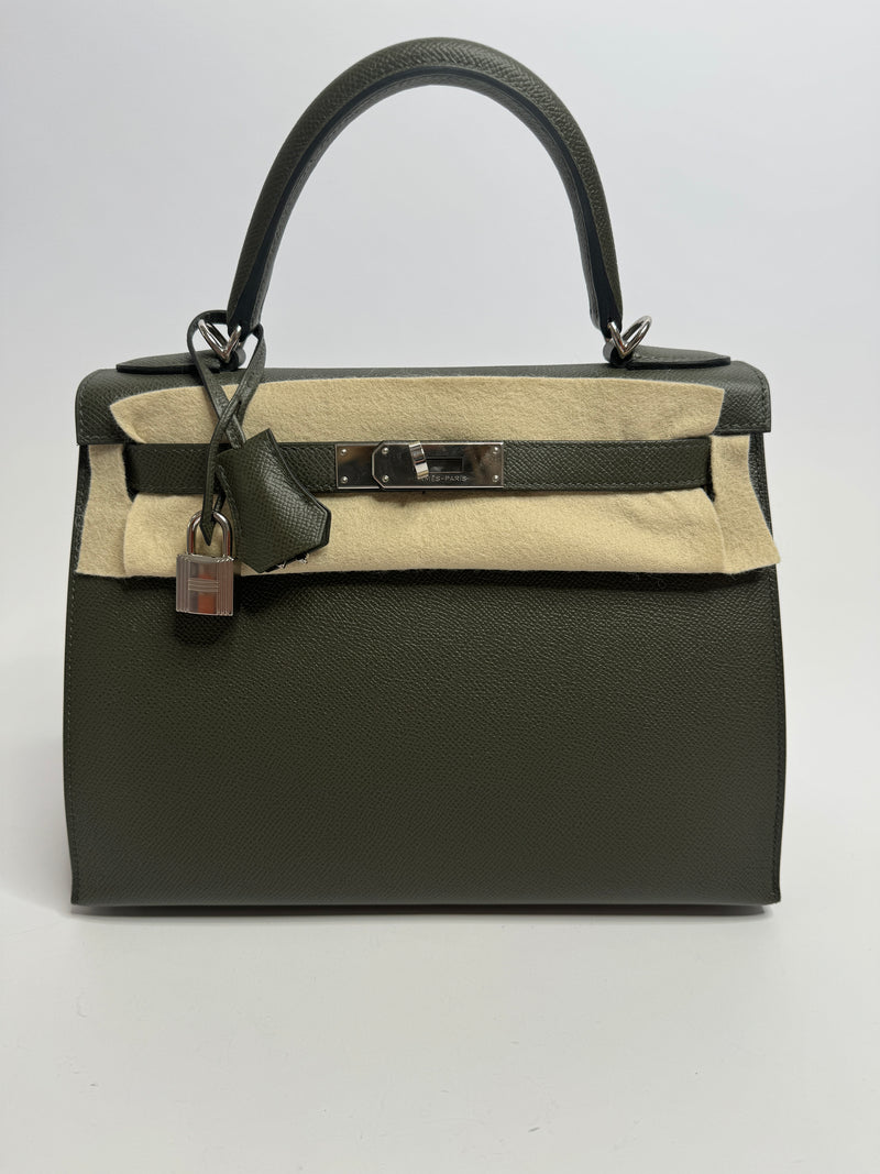 Hermès Kelly 28 II Retourne In Veau Epsom Leather With Palladium Hardware