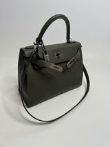 Hermès Kelly 28 II Retourne In Veau Epsom Leather With Palladium Hardware