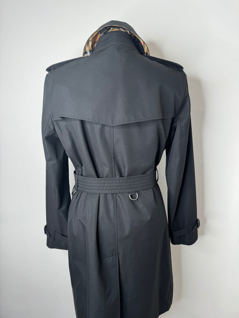 Burberry Black  Kensington Heritage Trench Coat (Size IT44 / UK 12)