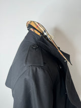 Burberry Black  Kensington Heritage Trench Coat (Size IT44 / UK 12)