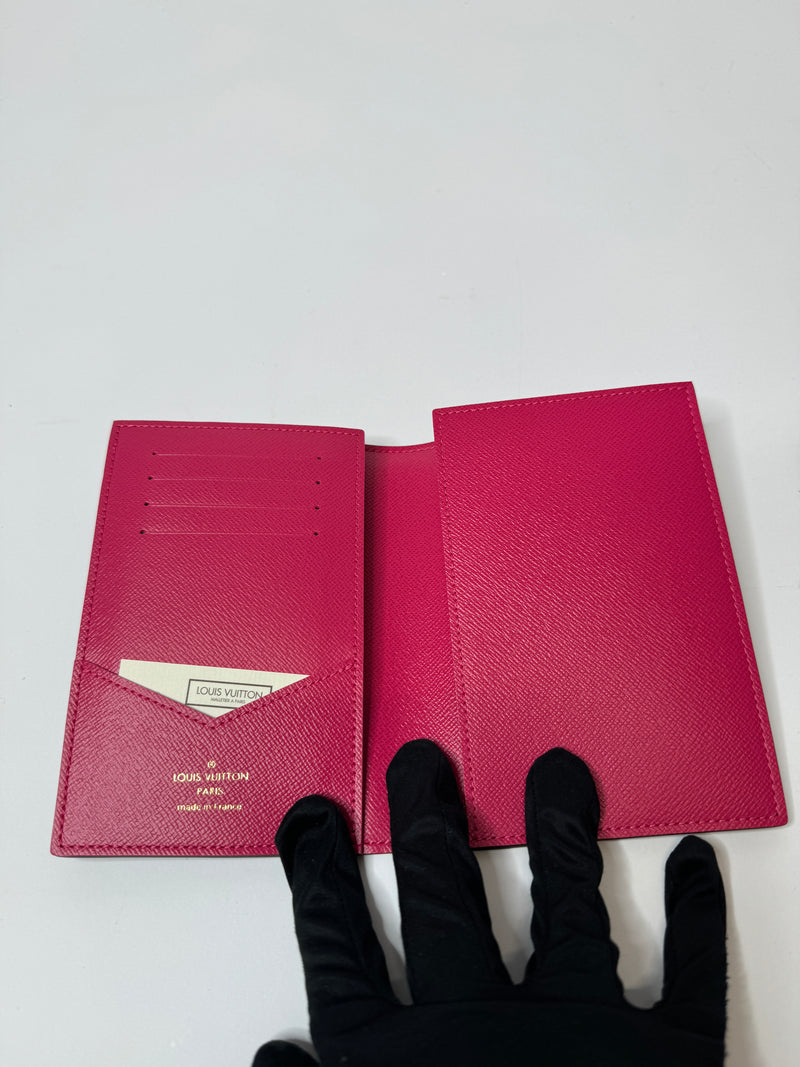 Louis Vuitton Hollywood Passport Holder