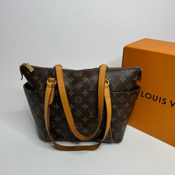Louis Vuitton Cabas Monogram Tote Bag