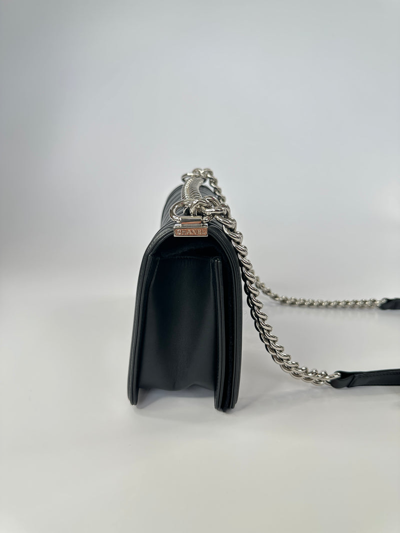 Chanel Medium Boy Bag In Black Chevron Lambskin