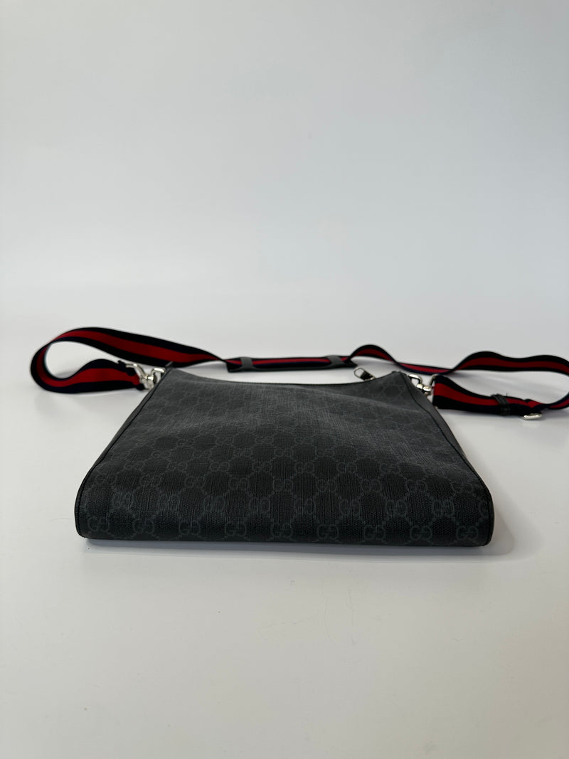 Gucci Supreme Monogram Messenger Bag