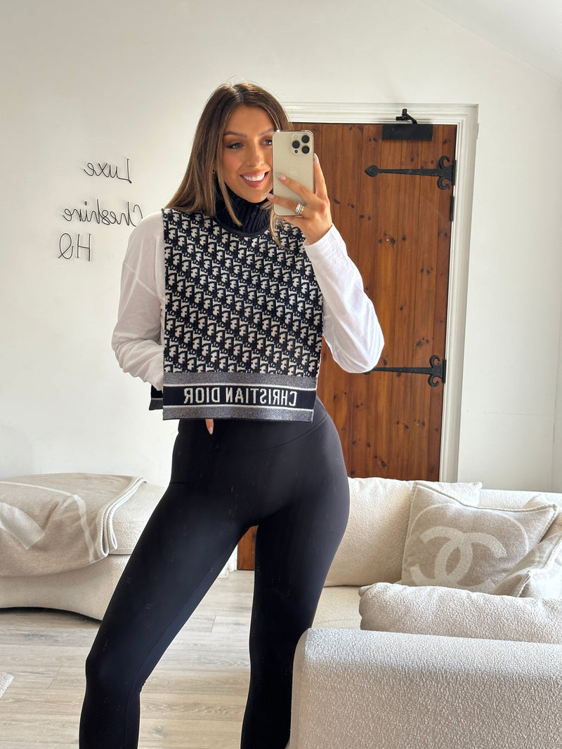 Christian Dior D -Oblique Reversible Jumper Snood