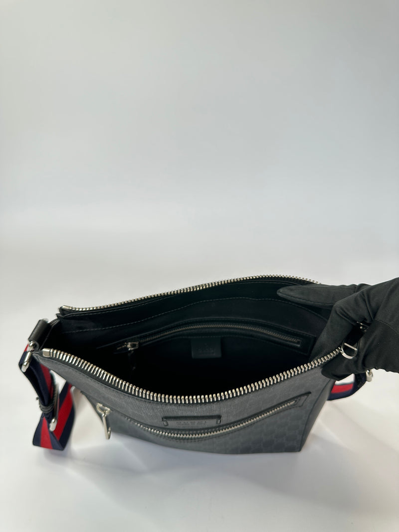 Gucci Supreme Monogram Messenger Bag