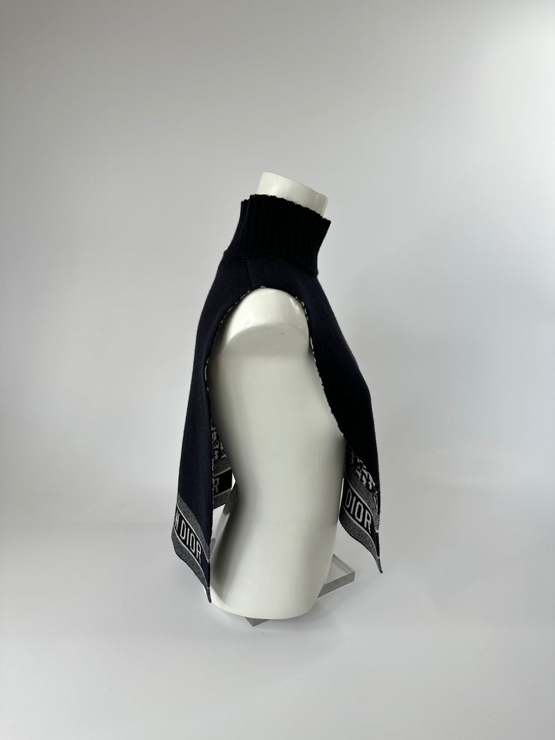 Christian Dior D -Oblique Reversible Jumper Snood