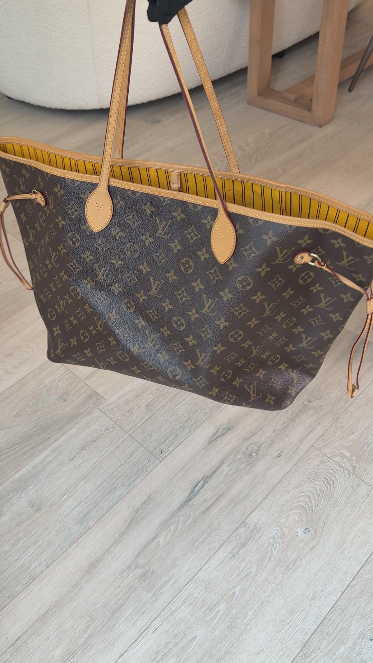 Louis Vuitton Neverfull GM Tote Bag 100% authentic and preloved in excellent condition
