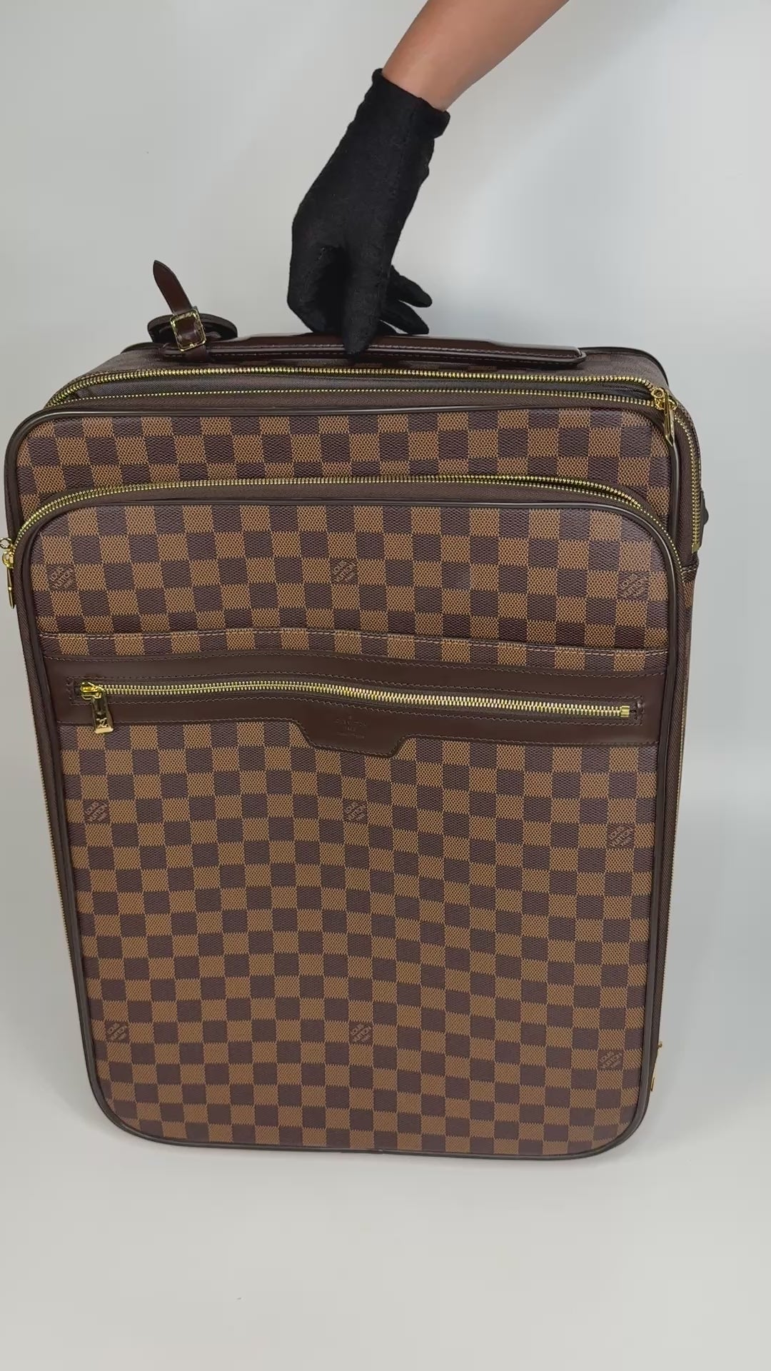 Louis Vuitton Pégase Suitcase In Damier Ebene With Gold Hardware. Authentic and preloved in excellent condition.
