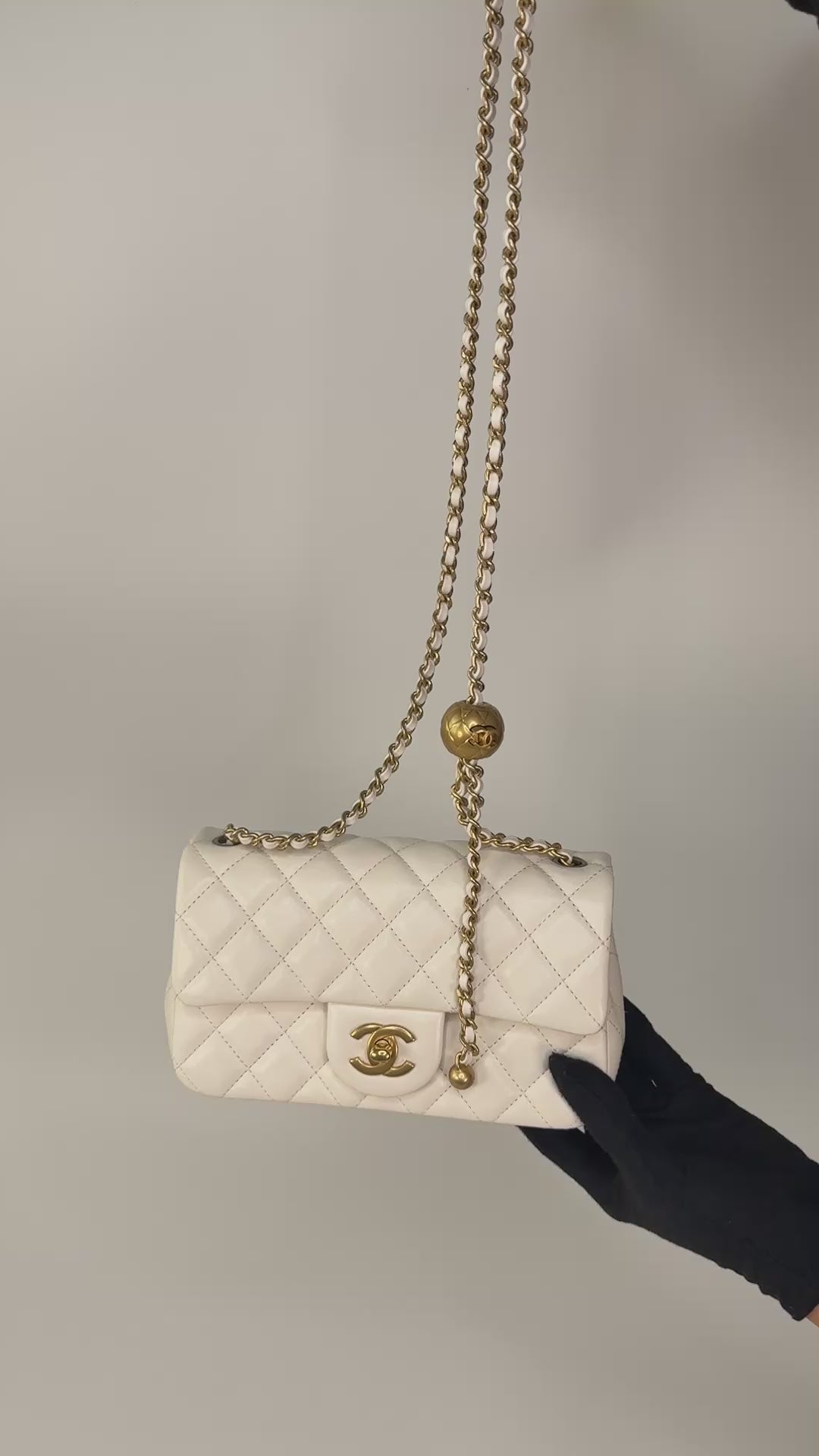 Chanel Pearl Crush Mini Rectangle In White Lambskin Leather Gold Hardware. Authentic and preloved in excellent condition with 100% authenticity guarantee.