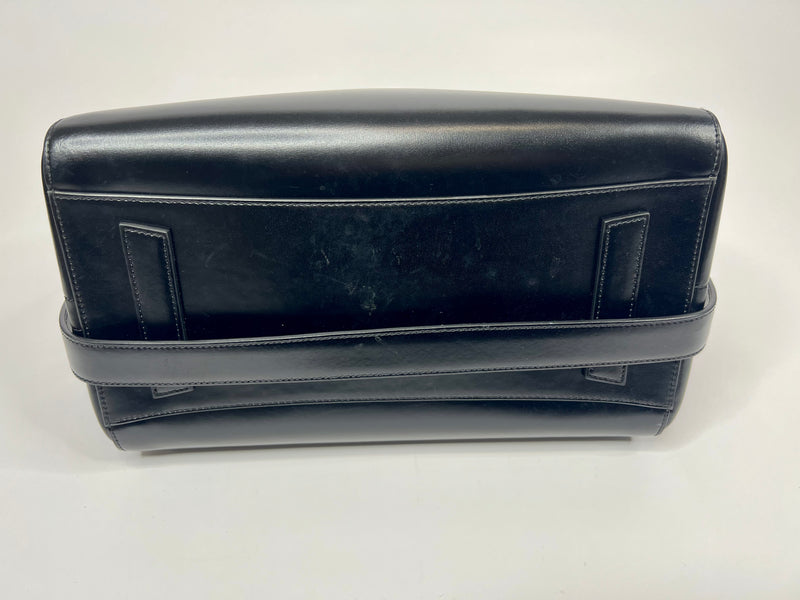 Givenchy Antigona Medium In Black Leather