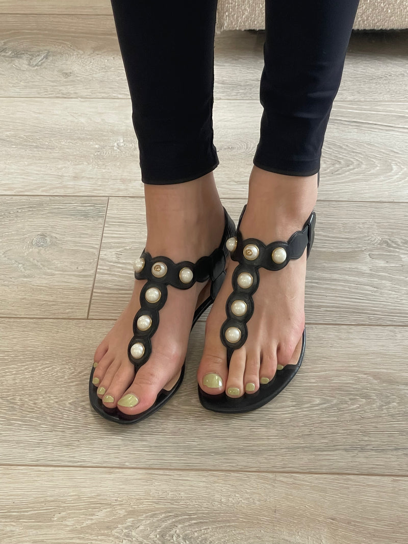 Gucci Willow Pearl Thong Sandals (Size 37.5/ UK 4.5)