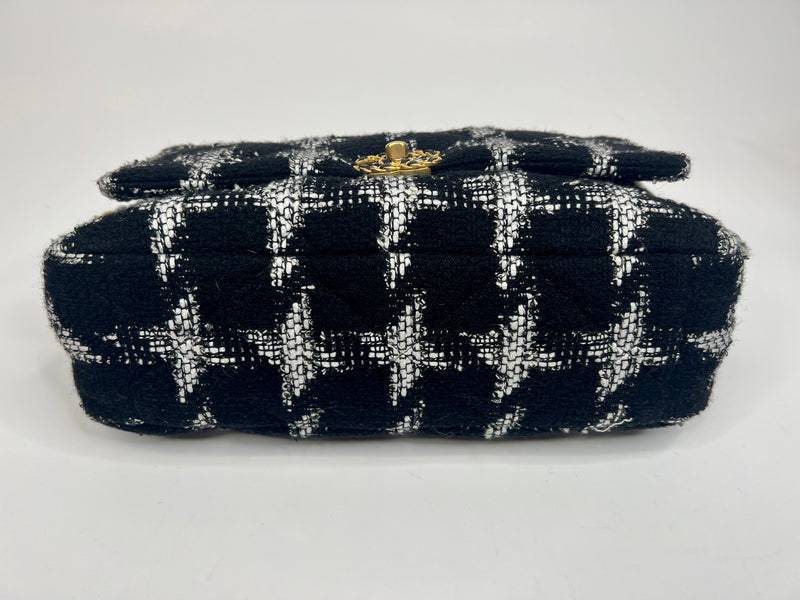 Chanel 19 Maxi In Black & White Tweed Fabric
